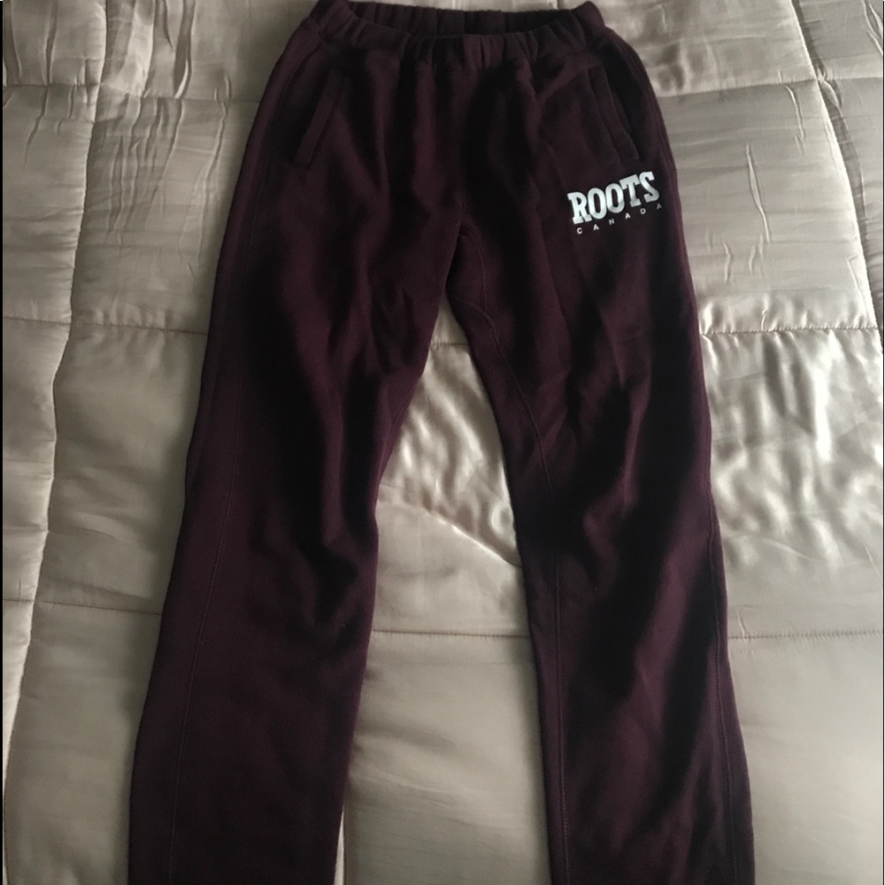 Burgundy pocketed roots sweatpants